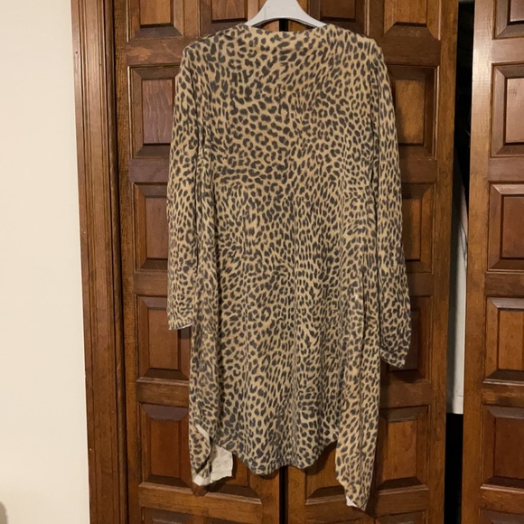 Vici lightweight Leopard Print Cardigan Small - Picture 5 of 9